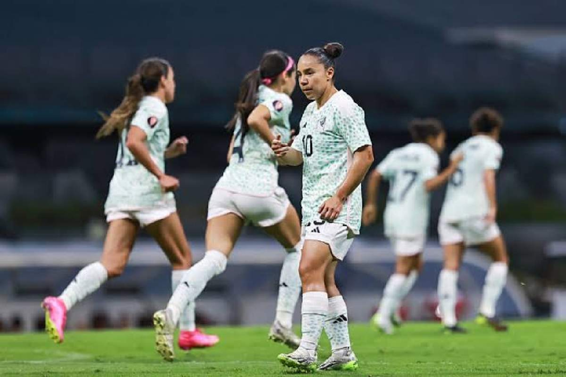México debuta ante Argentina