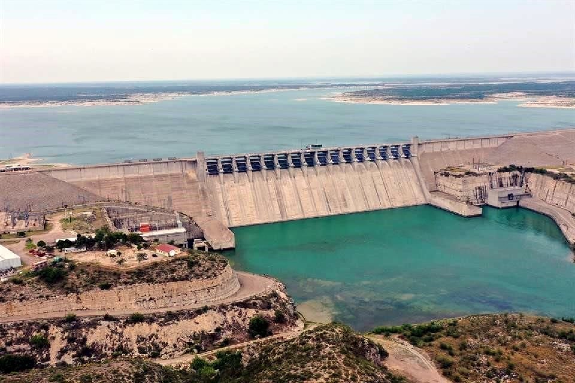 México comienza entrega parcial de agua a Estados Unidos