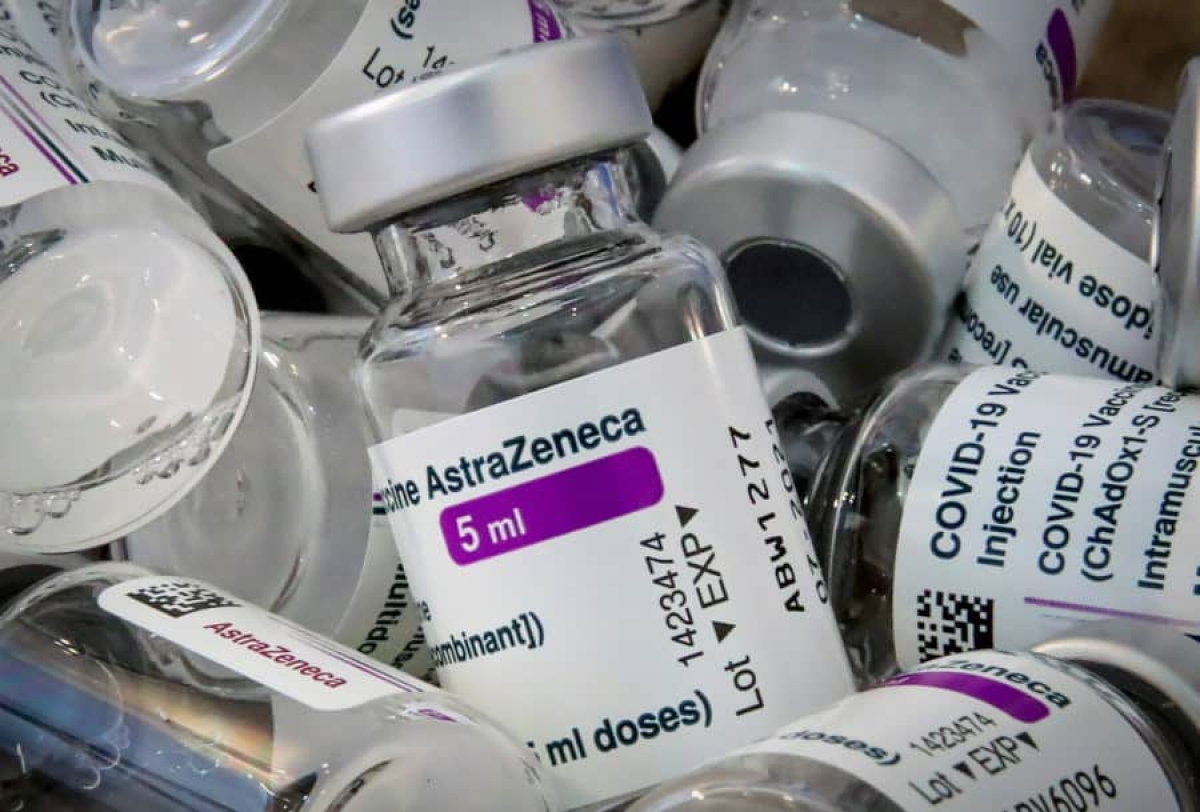 Ya hay vacunas disponibles de AstraZeneca, elaboradas entre Argentina y México