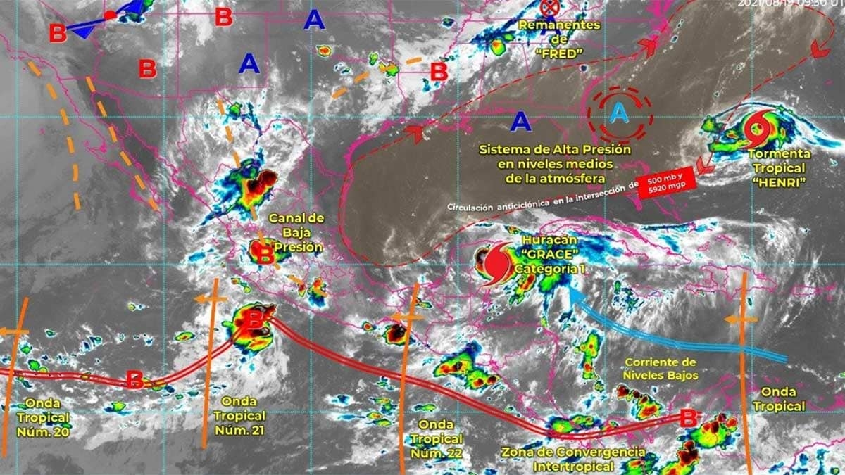 Tras tocar tierra, huracán Grace se dirige a Yucatán y Veracruz