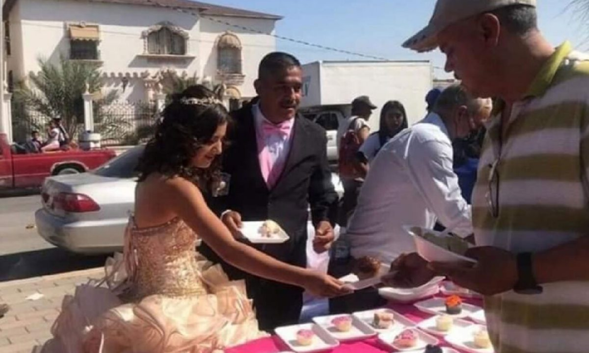 Quinceañera celebró su fiesta con un acto de beneficencia