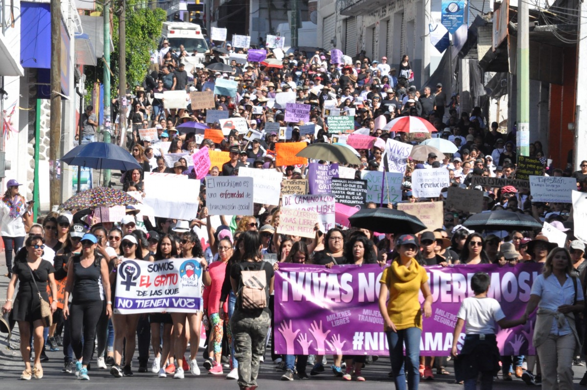 Marchan contra violencia de género