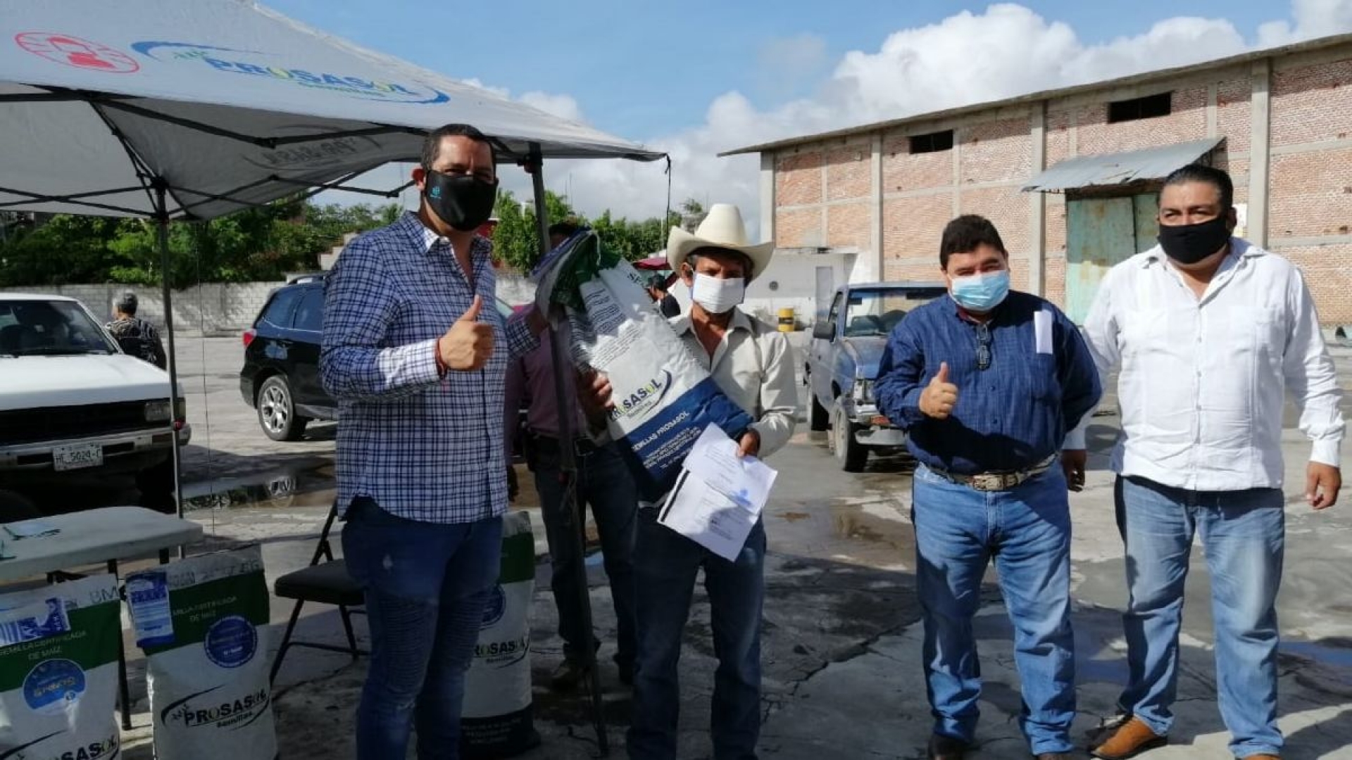 Entregan fertilizante y semilla a 550 productores de Jojutla