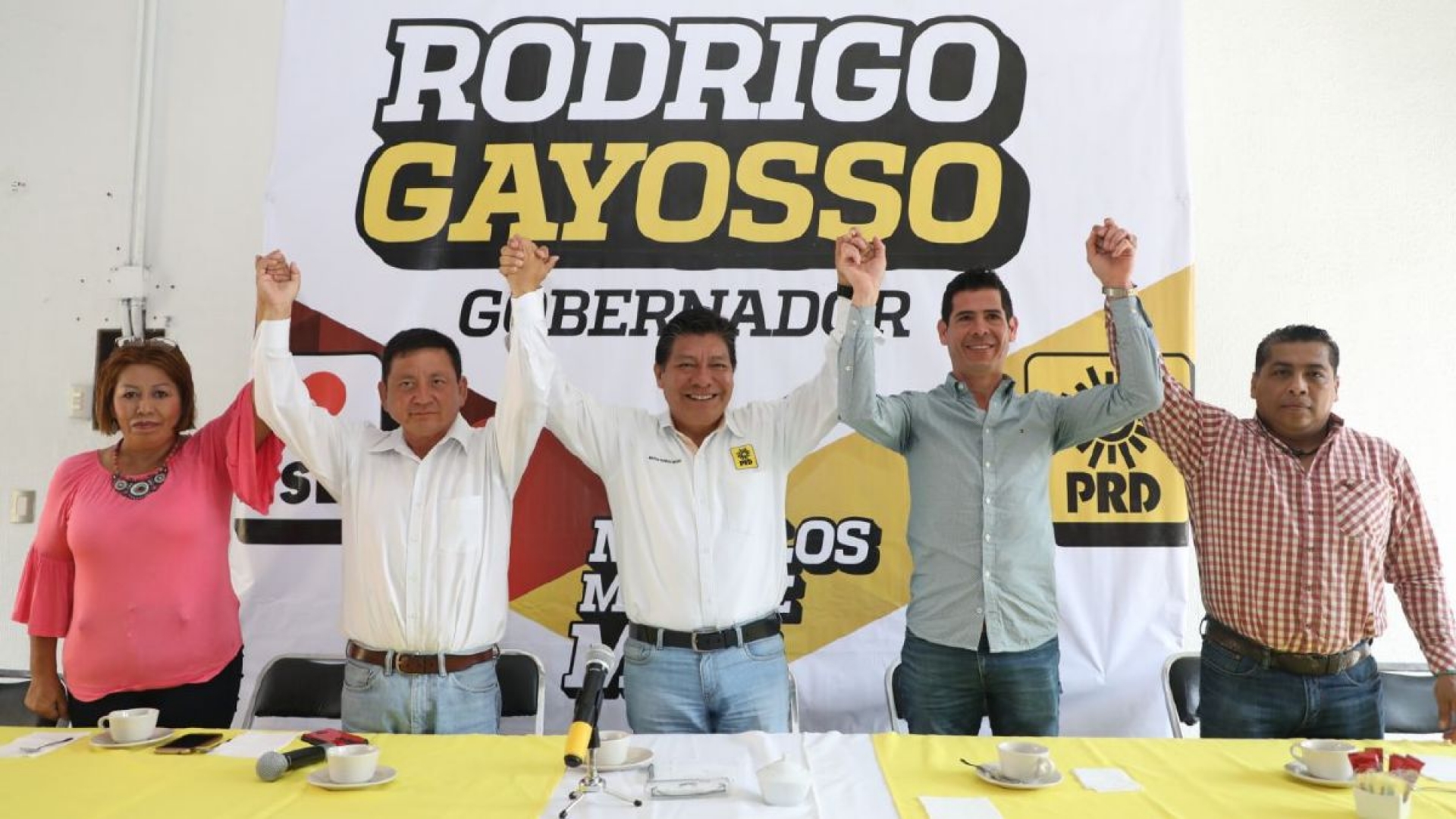 Respaldan exmilitantes del PAN y PRI a Rodrigo Gayosso