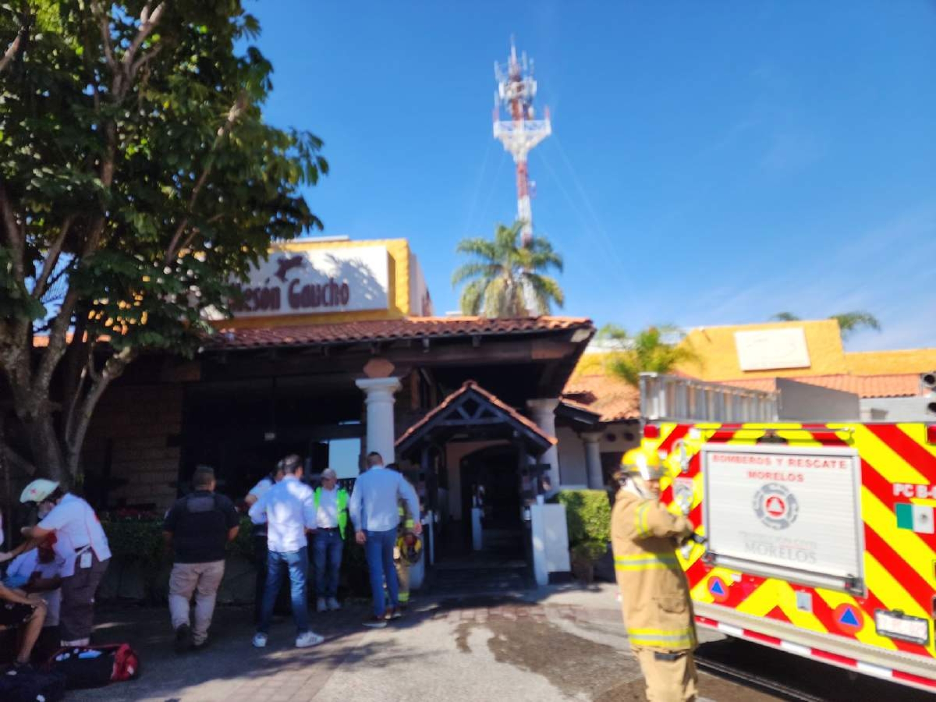 Se registra incendio en un restaurante de Cuernavaca