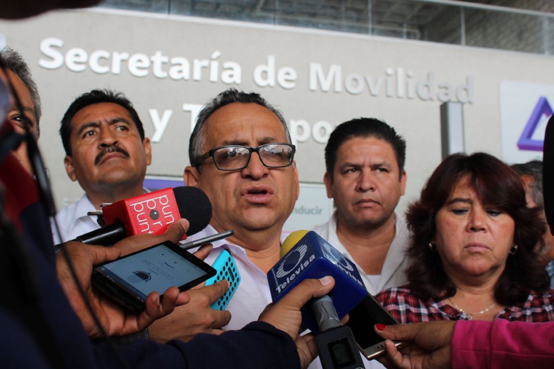 Confía Mata Alarcón en regularizar los taxis amparados por decreto del 2014
