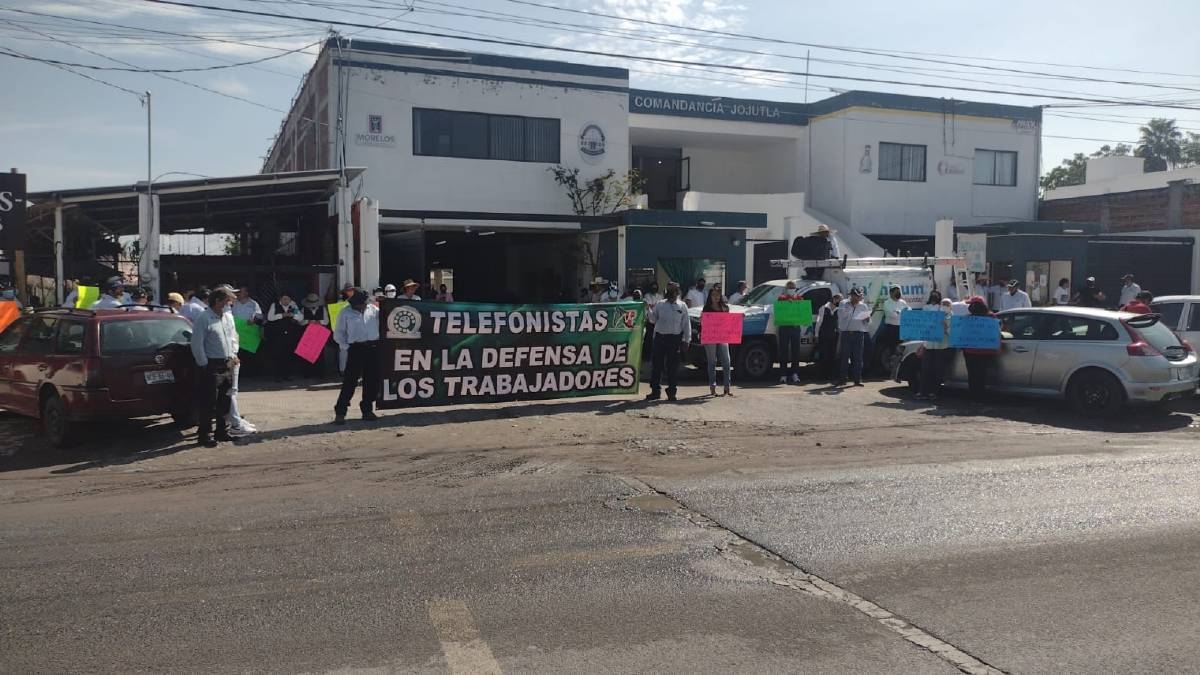 También en Jojutla se manifestaron telefonistas