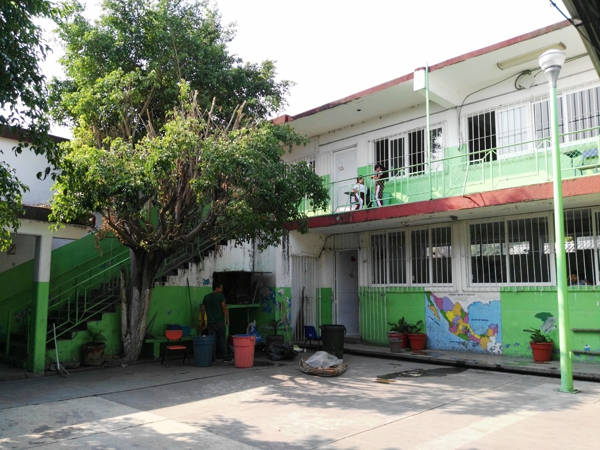 Mil 800 escuelas están en listas de espera para recibir algún tipo de apoyo: Pacheco Godínez