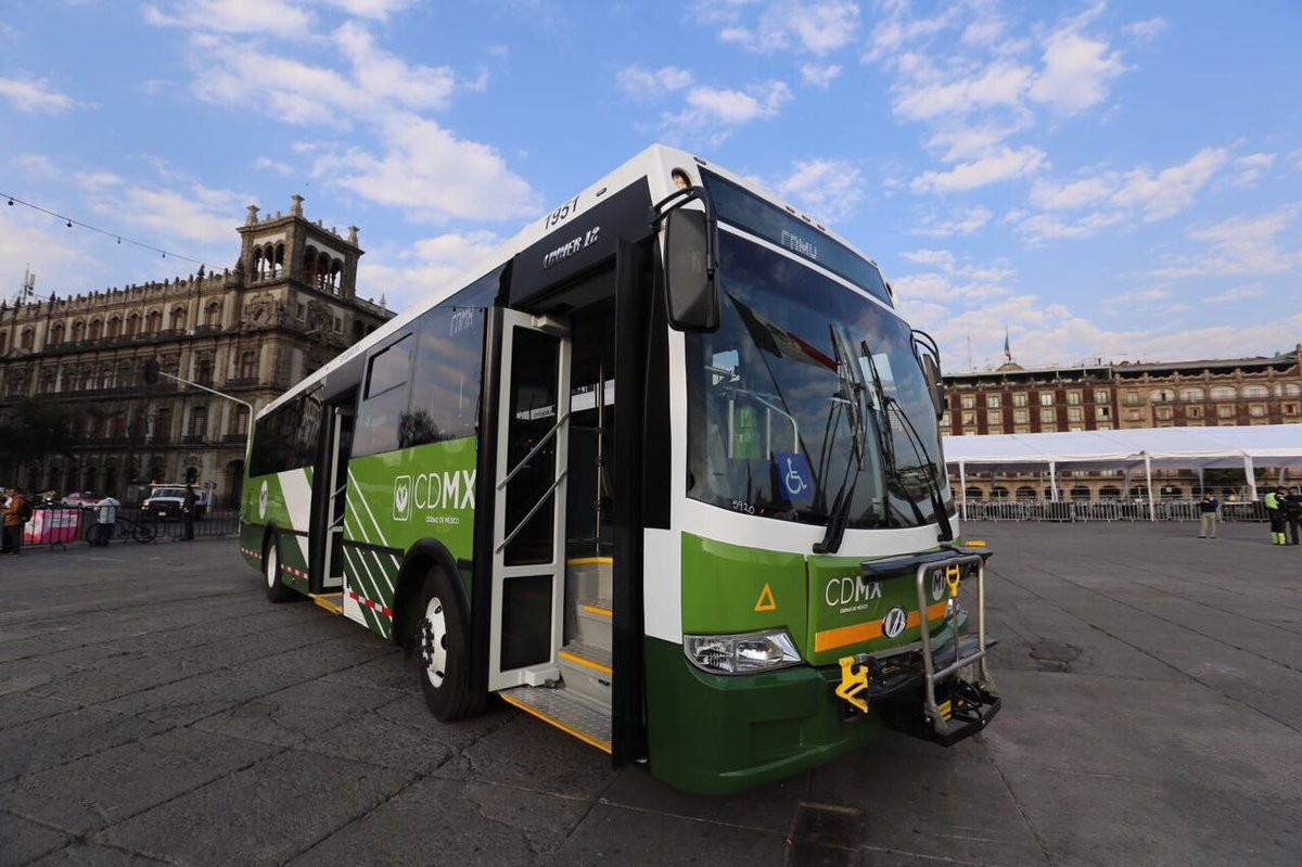 La CDMX estrena nuevos autobuses con puertos USB, GPS, cámaras de seguridad y botones de auxilio