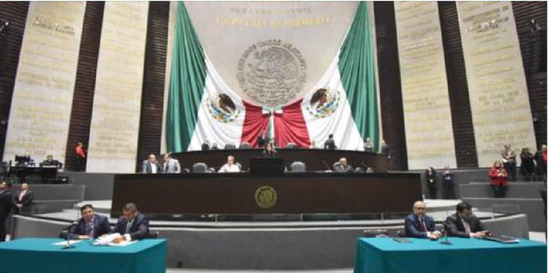 Quitan fuero a Uriel Carmona Gándara