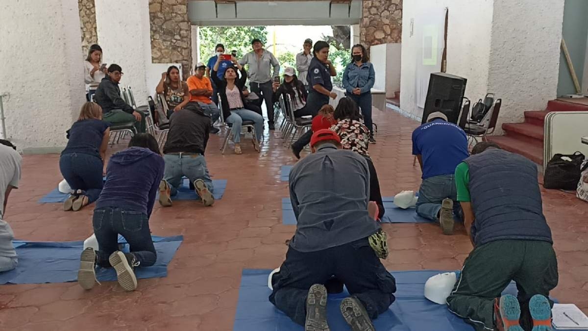 Capacitan en primeros auxilios a prestadores de servicios turísticos de Jojutla
