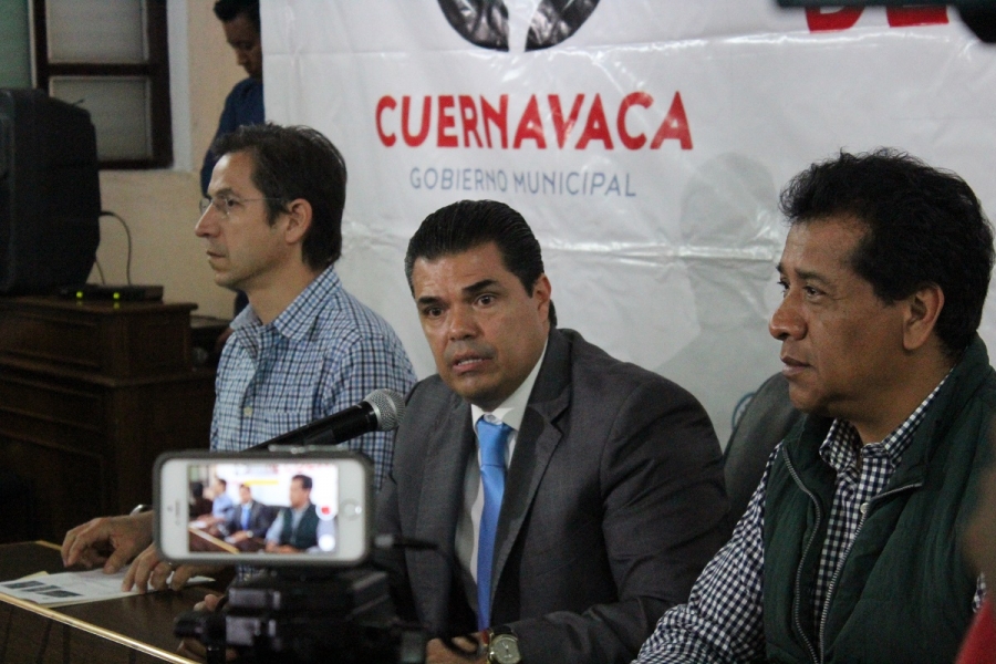 Roban camiones y maquinaria al Ayuntamiento