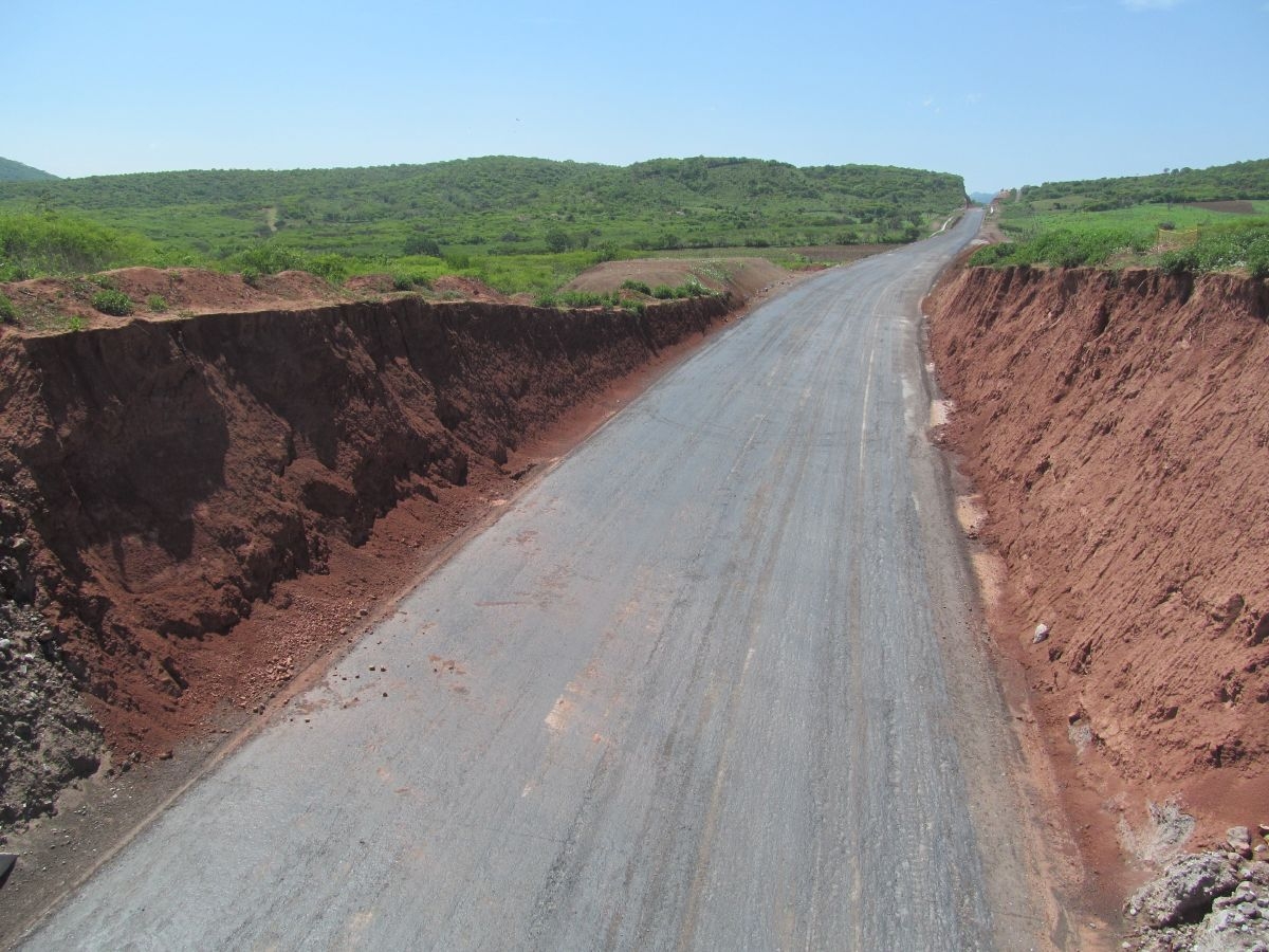 Desconoce secretario de Agricultura que autopista Siglo XXI haya afectado tierras de alta productividad