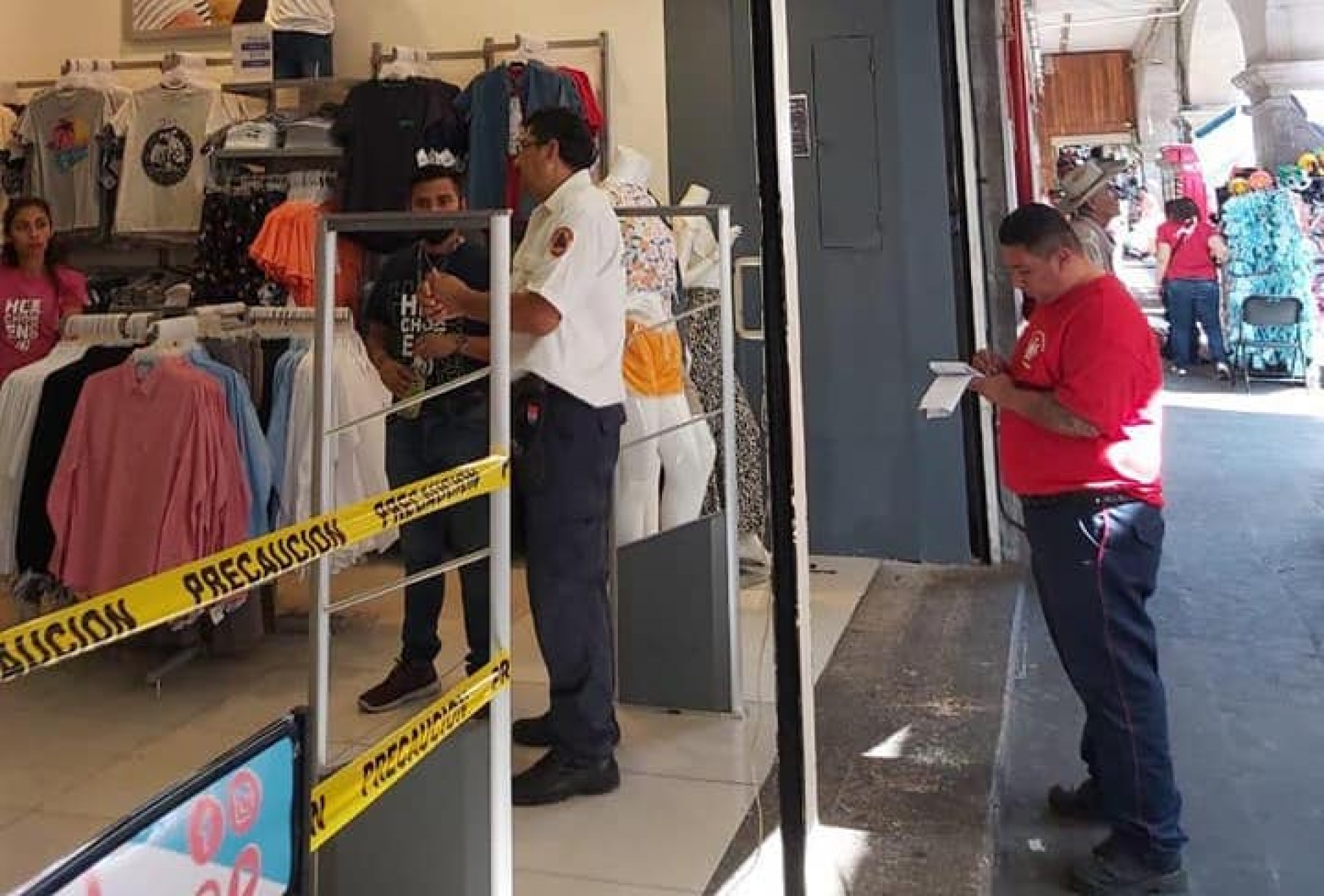 ¡QUÉDATE EN CASA!
