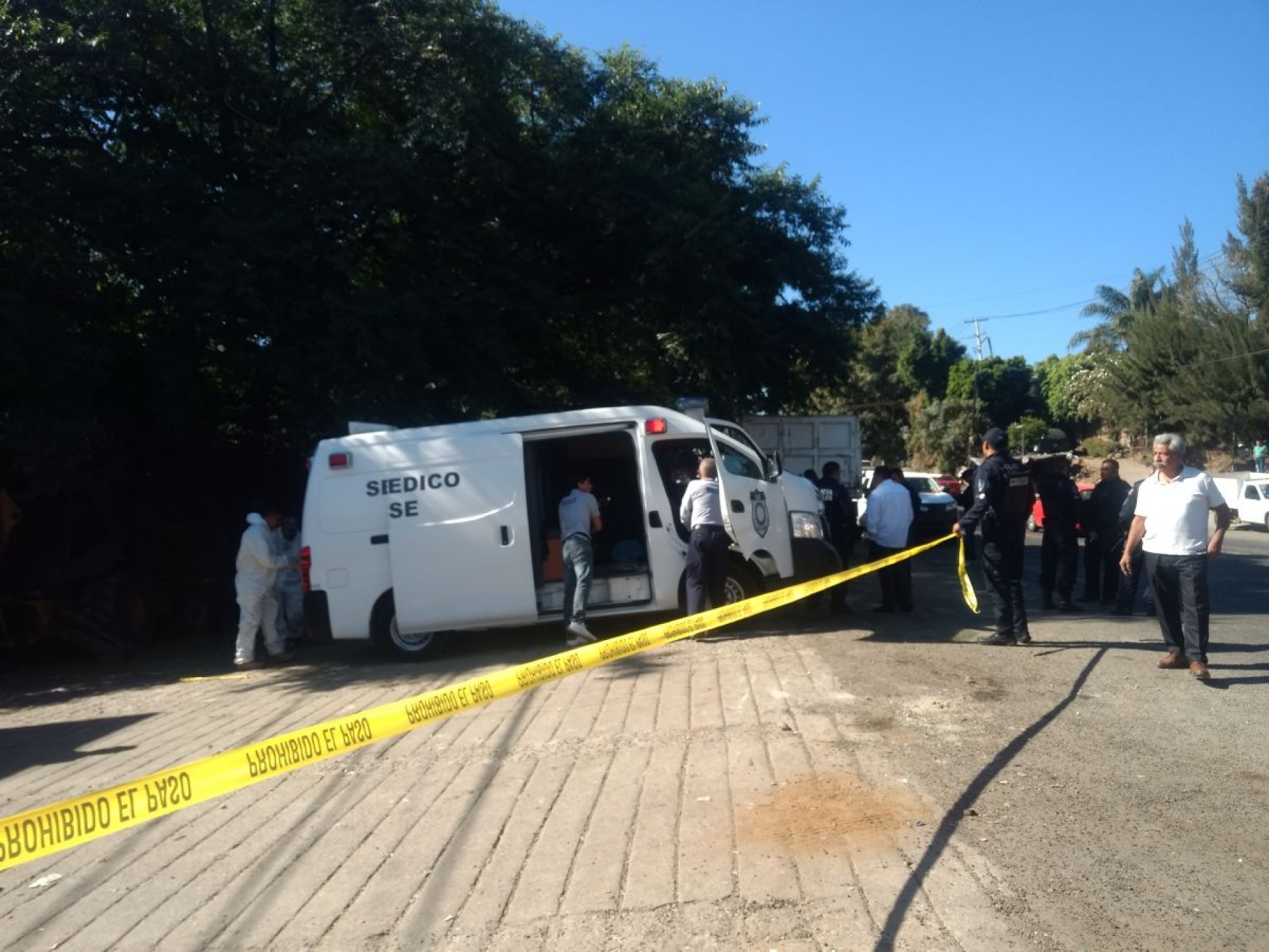 Hallan un cadáver en barranca de Ahuatepec