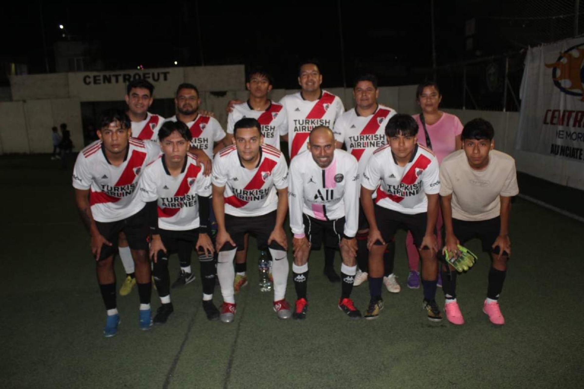 Coronan a campeones sabatinos del pavo