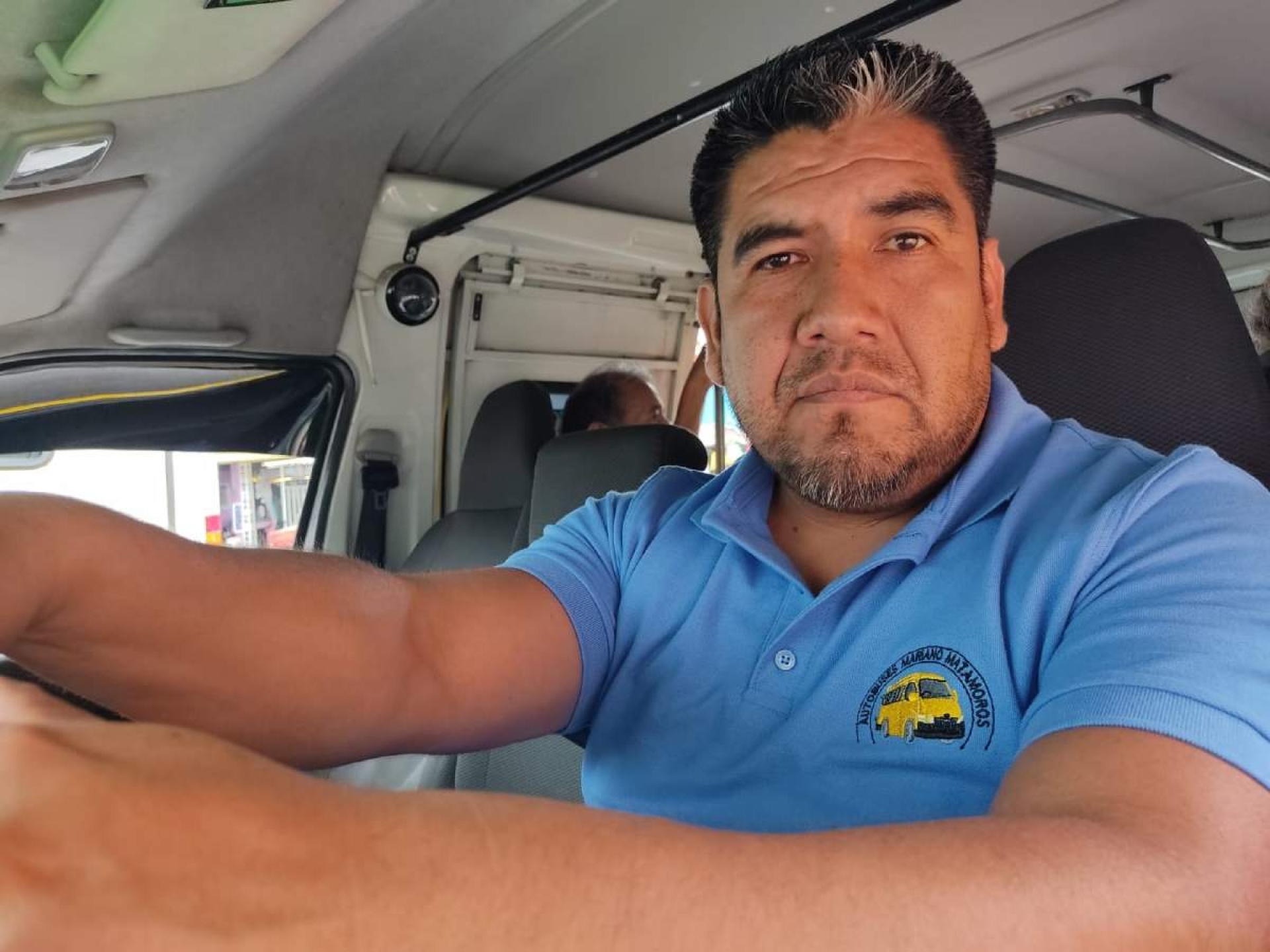 Le va mejor como chofer que como tapicero