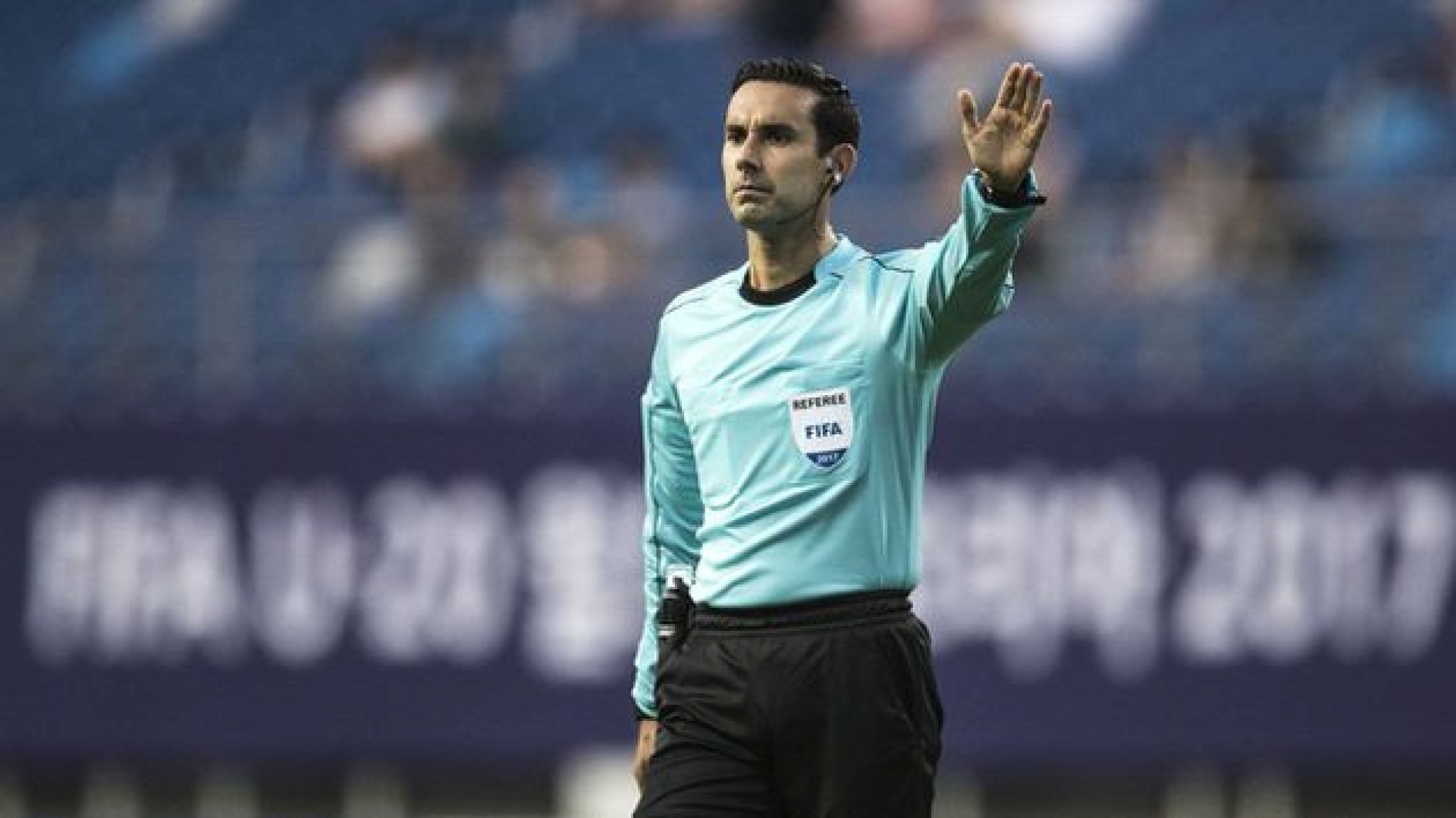 César Ramos Palazuelos dirige partido de la Copa Asiática