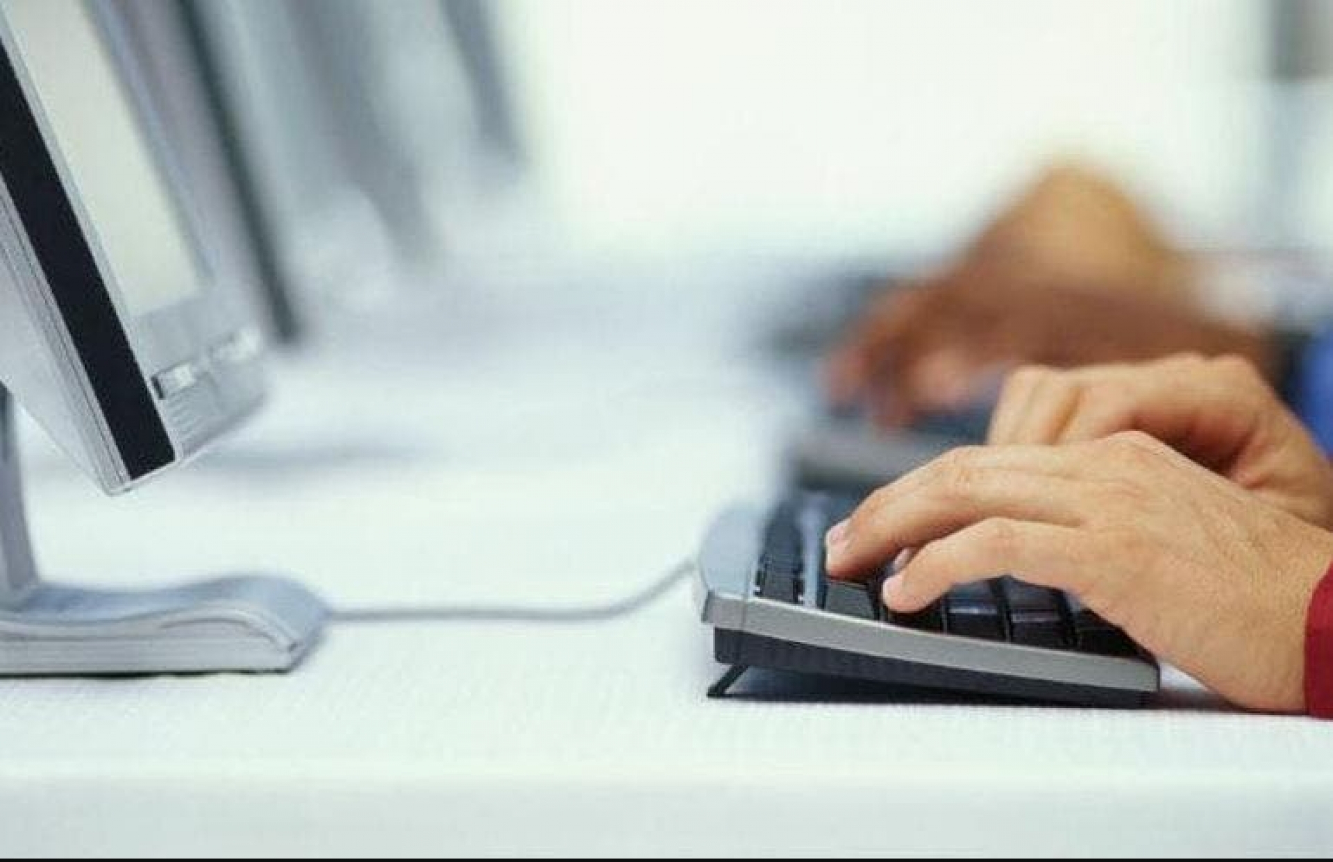 Capacitan en uso de internet a bibliotecarios