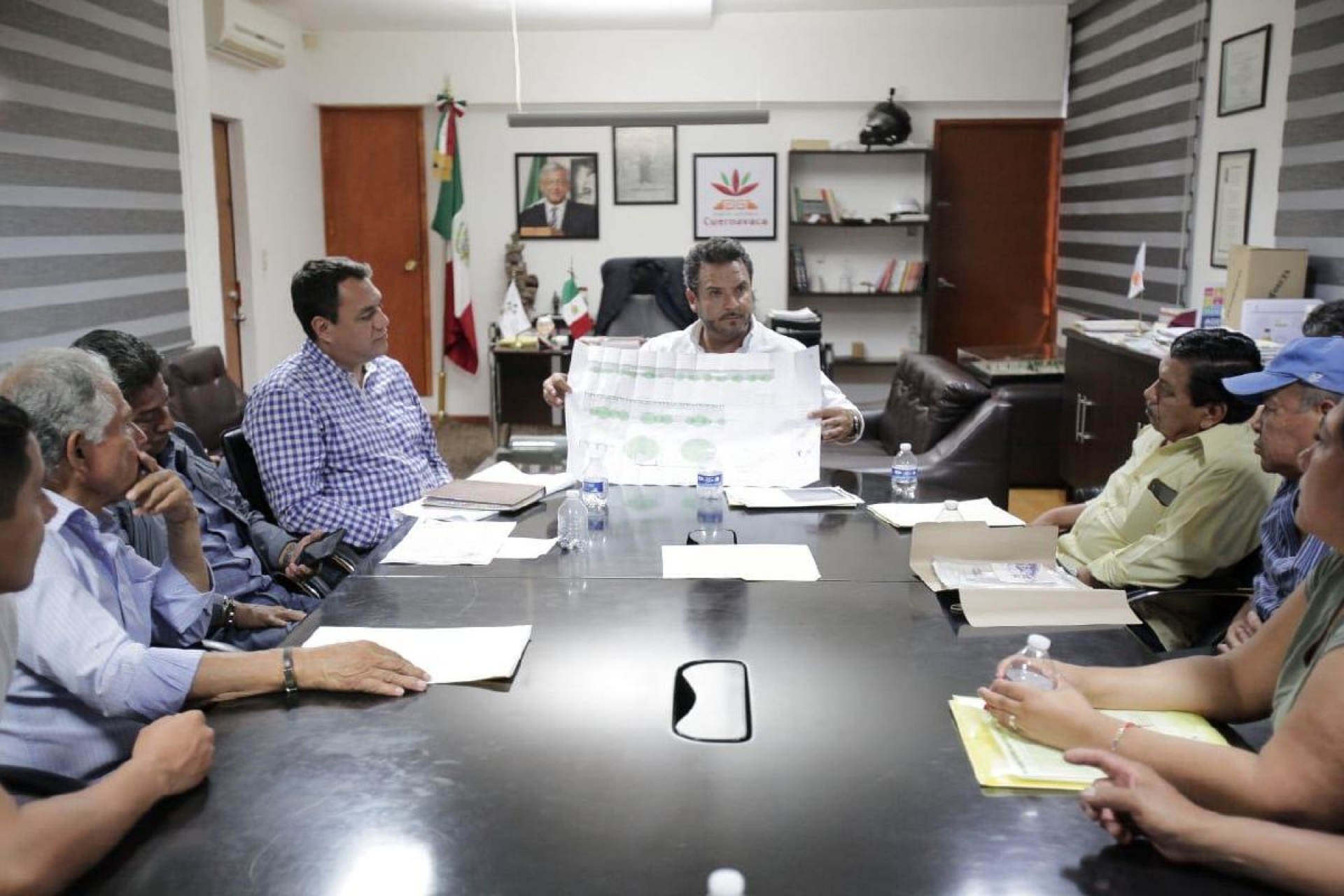 No hay marcha atrás en reordenamiento del comercio informal: Villalobos