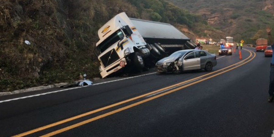 Se registra accidente en la autopista La Pera-Cuautla