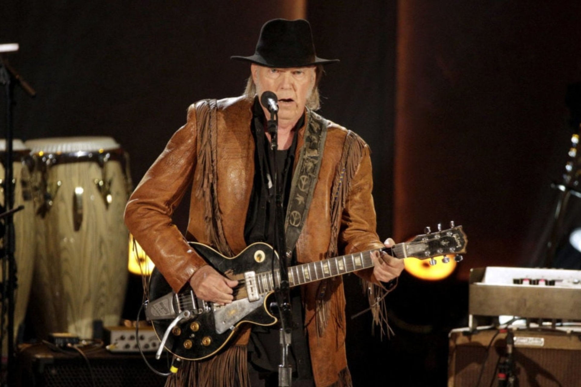 Neil Young abre su archivo musical a Groenlandia como gesto de solidaridad política y cultural