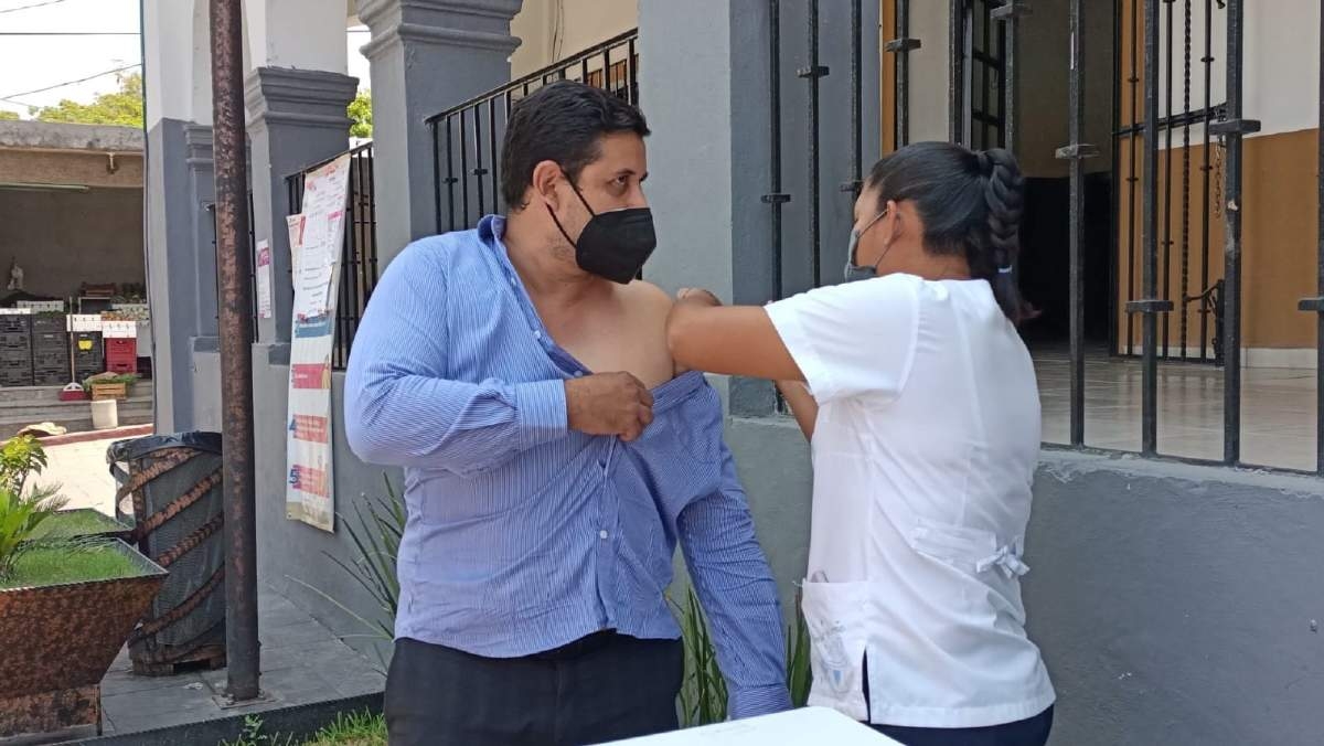 Aún hay resistencia a aplicarse la vacuna anticovid en Coatetelco