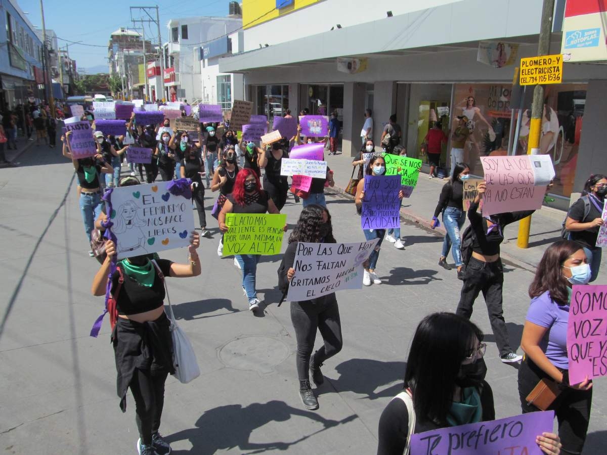 Marchan mujeres contra la violencia en Jojutla