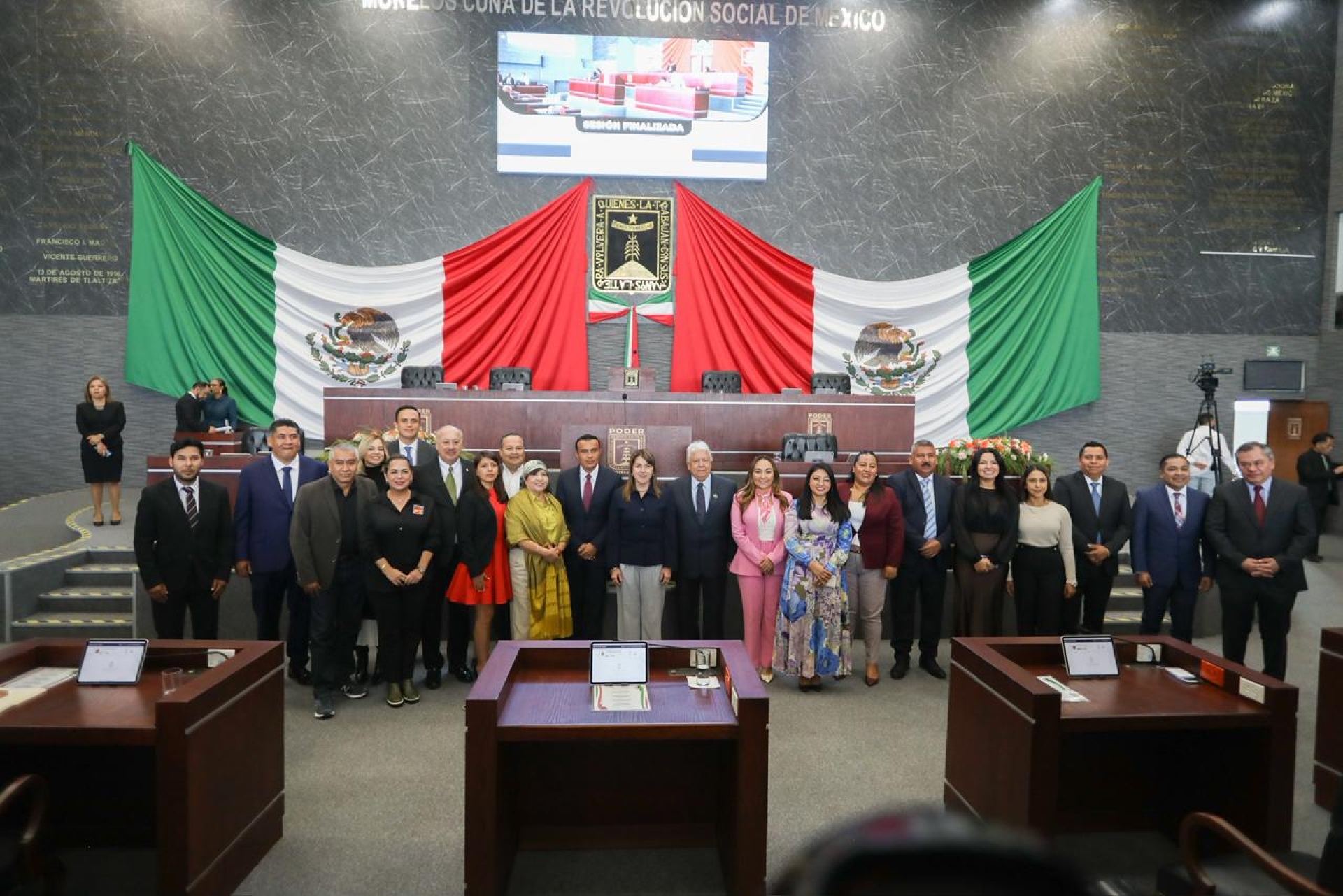 Atestigua Margarita González Saravia apertura del segundo periodo de sesiones de la LVI Legislatura
