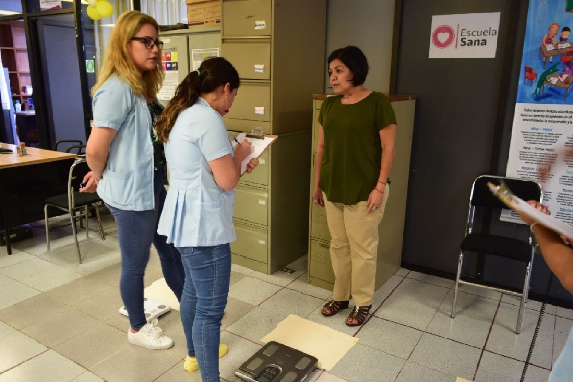 Fomentan hábitos alimenticios saludables en trabajadores administrativos del IEBEM