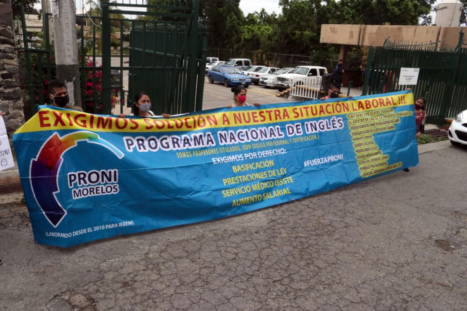 Docentes de Inglés reclaman pago de remuneraciones