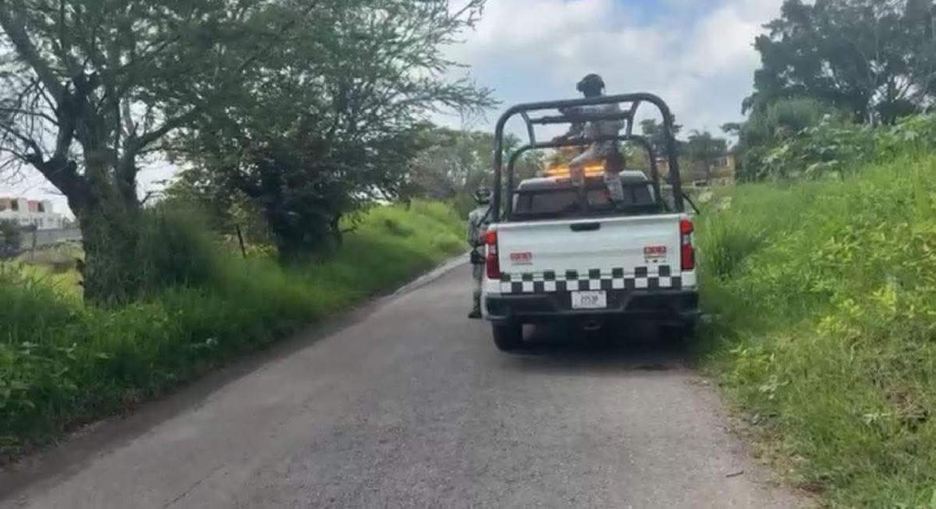 Localizan a una mujer sin vida en Zapata