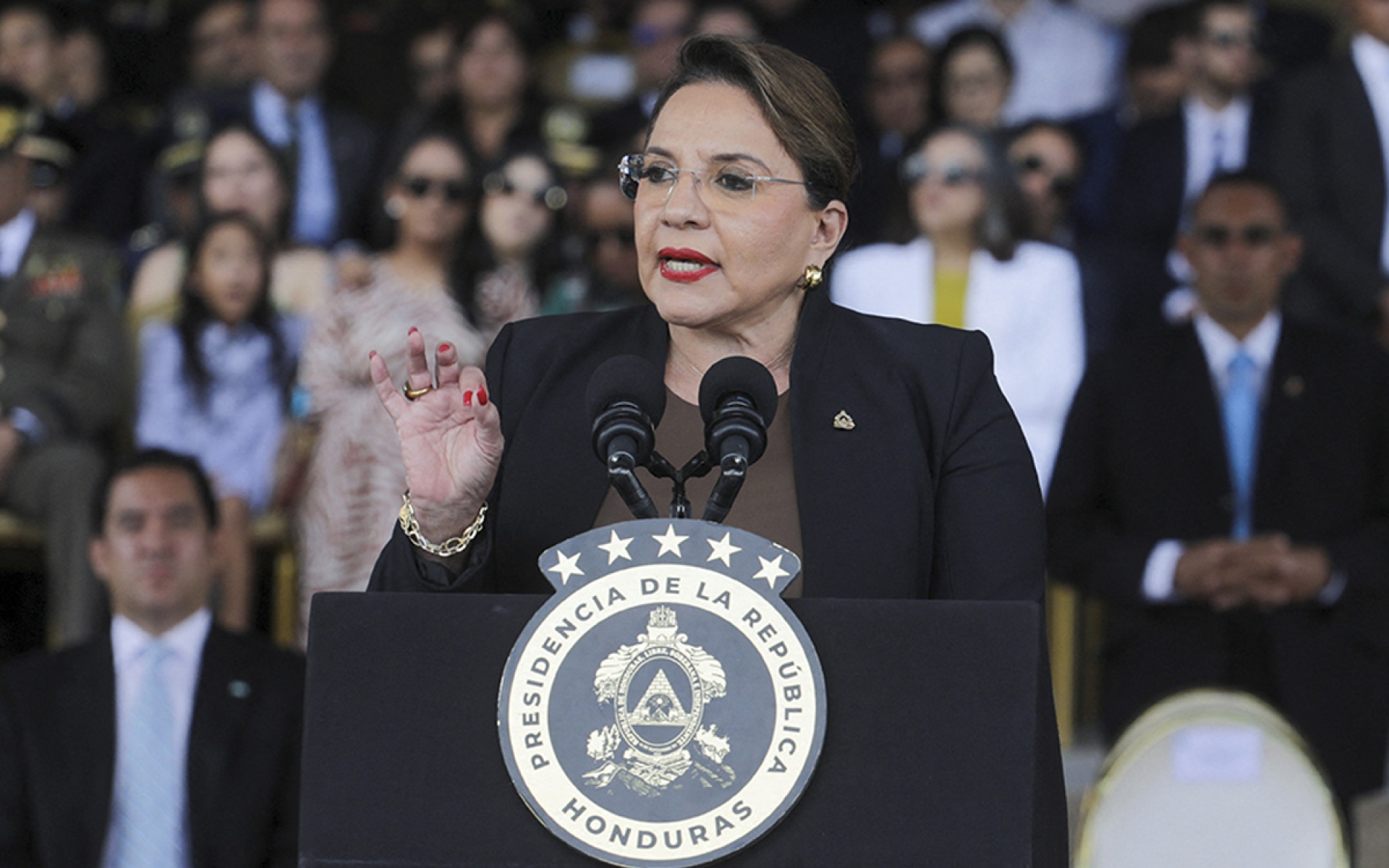 Presidenta de Honduras solicita recuento completo de votos tras elecciones