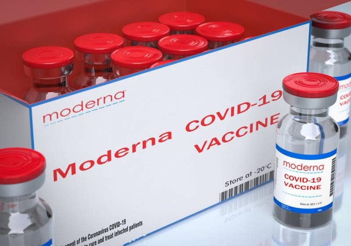 Dosis de refuerzo de vacuna Moderna resulta ‘muy efectiva’ contra variantes de COVID-19