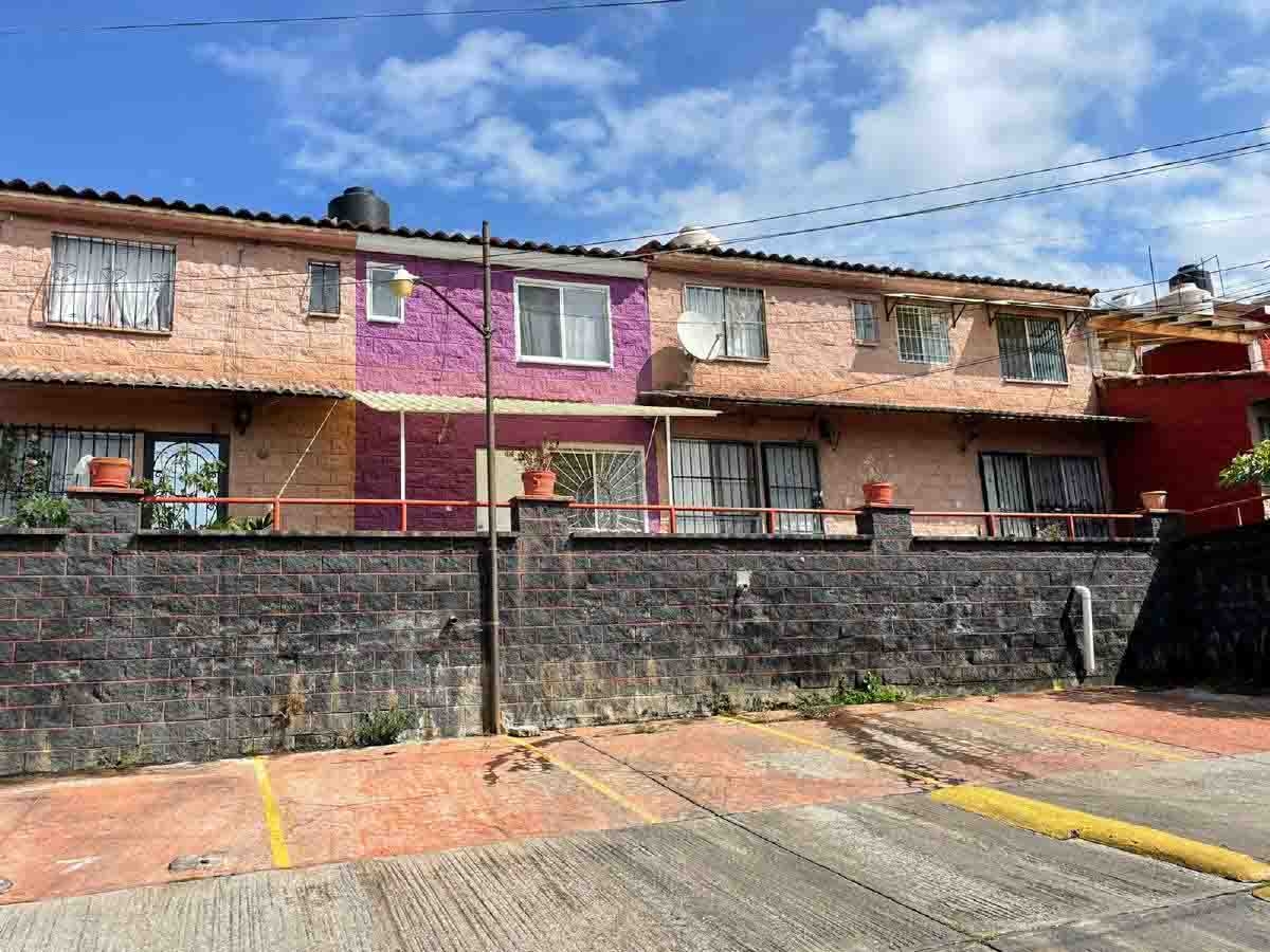 Saquean varias casas en Lomas de Ahuatlán