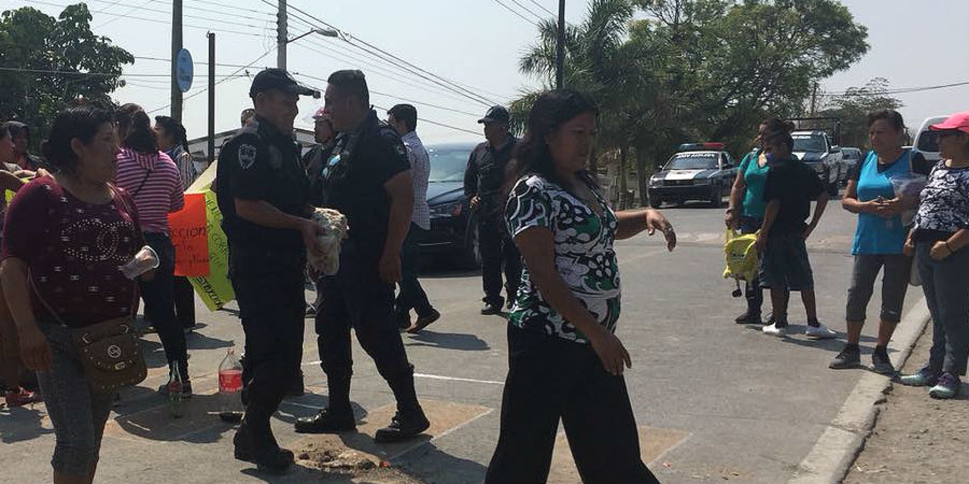 Madres de familia tomaron primaria en Tlaquiltenango; piden reconstrucción del plantel
