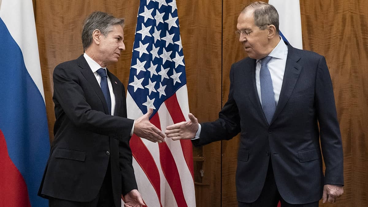 Rusia y Estados Unidos se reúnen para destrabar crisis por Ucrania