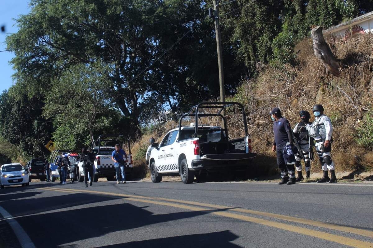 Balacera en Coatlán deja dos civiles muertos y seis policías heridos