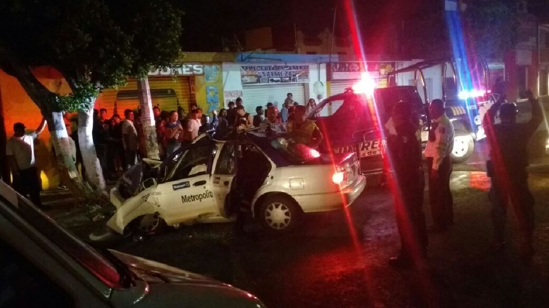 Graves, los pasajeros del taxi cuyo chofer murió en un choque