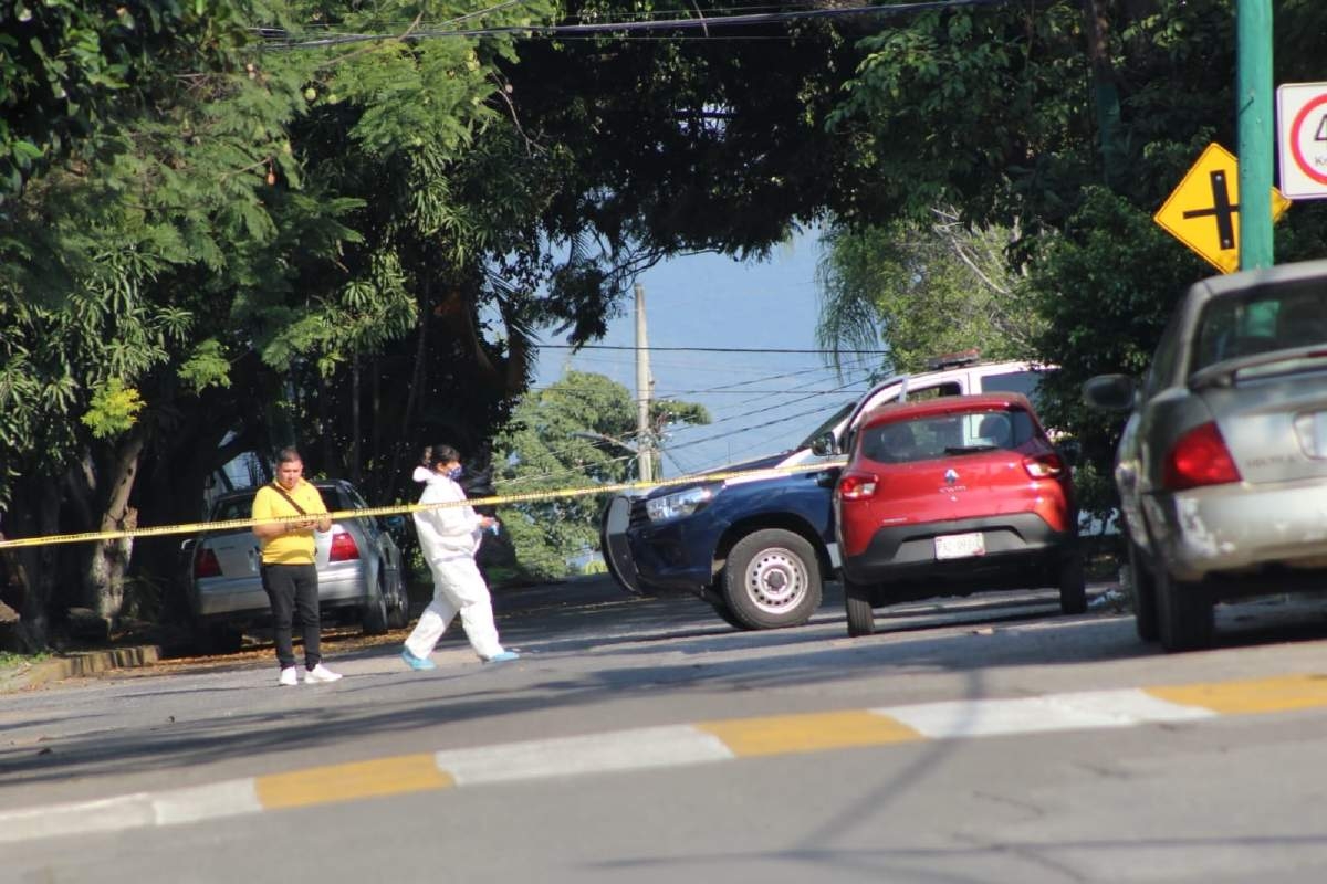 Hallan auto en el que huyeron agresores de estudiante