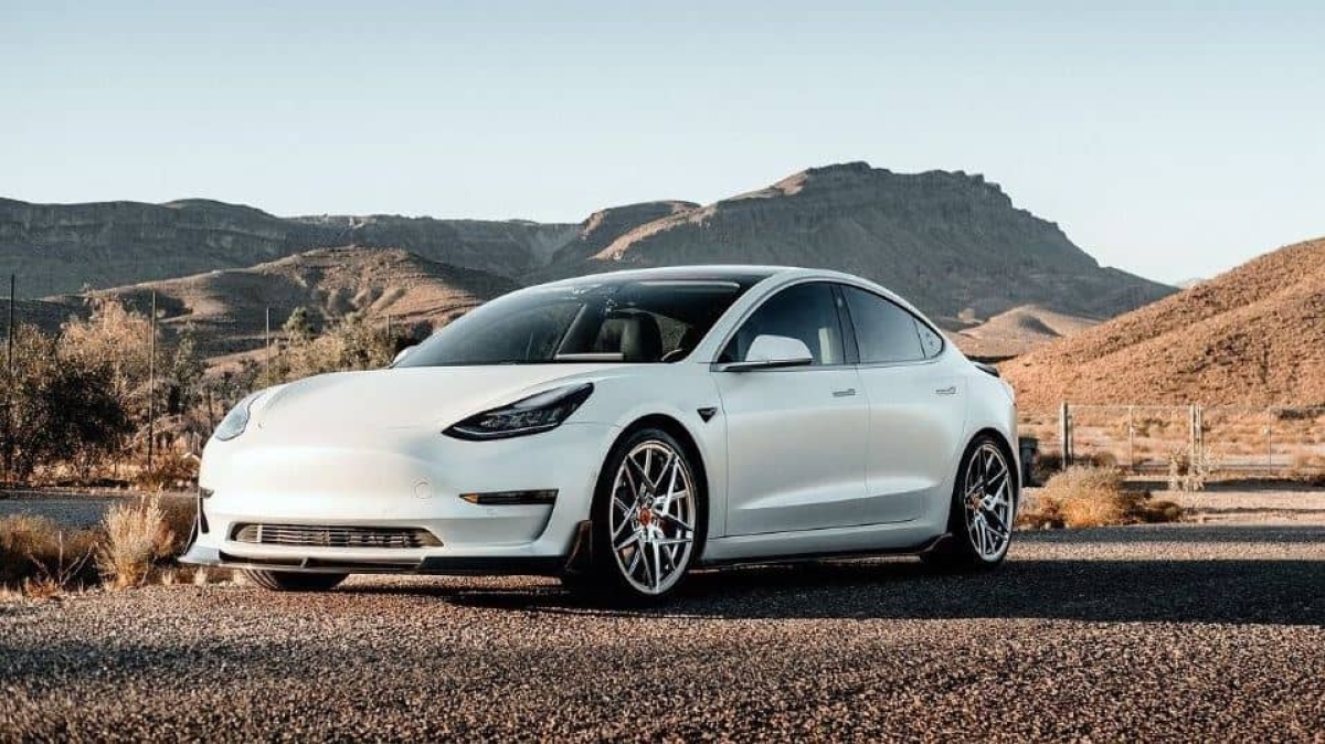¿Tesla dejará de hacer vehículos? La empresa podría tener un cambio de 180 grados