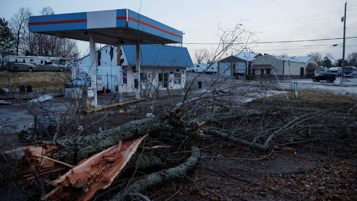 Tornado deja al menos 50 muertos en Kentucky
