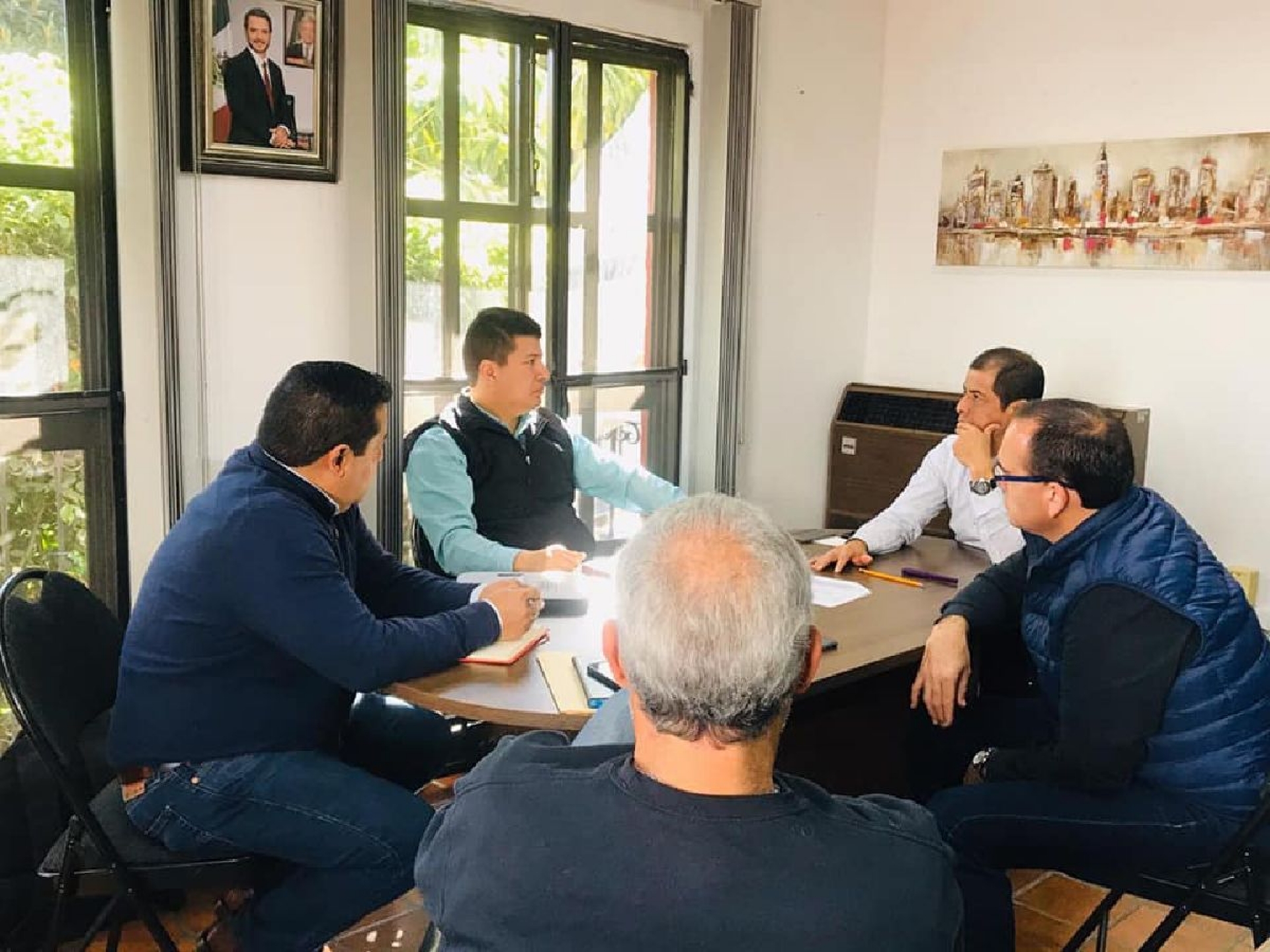 Unen esfuerzos en proyecto de avenida central