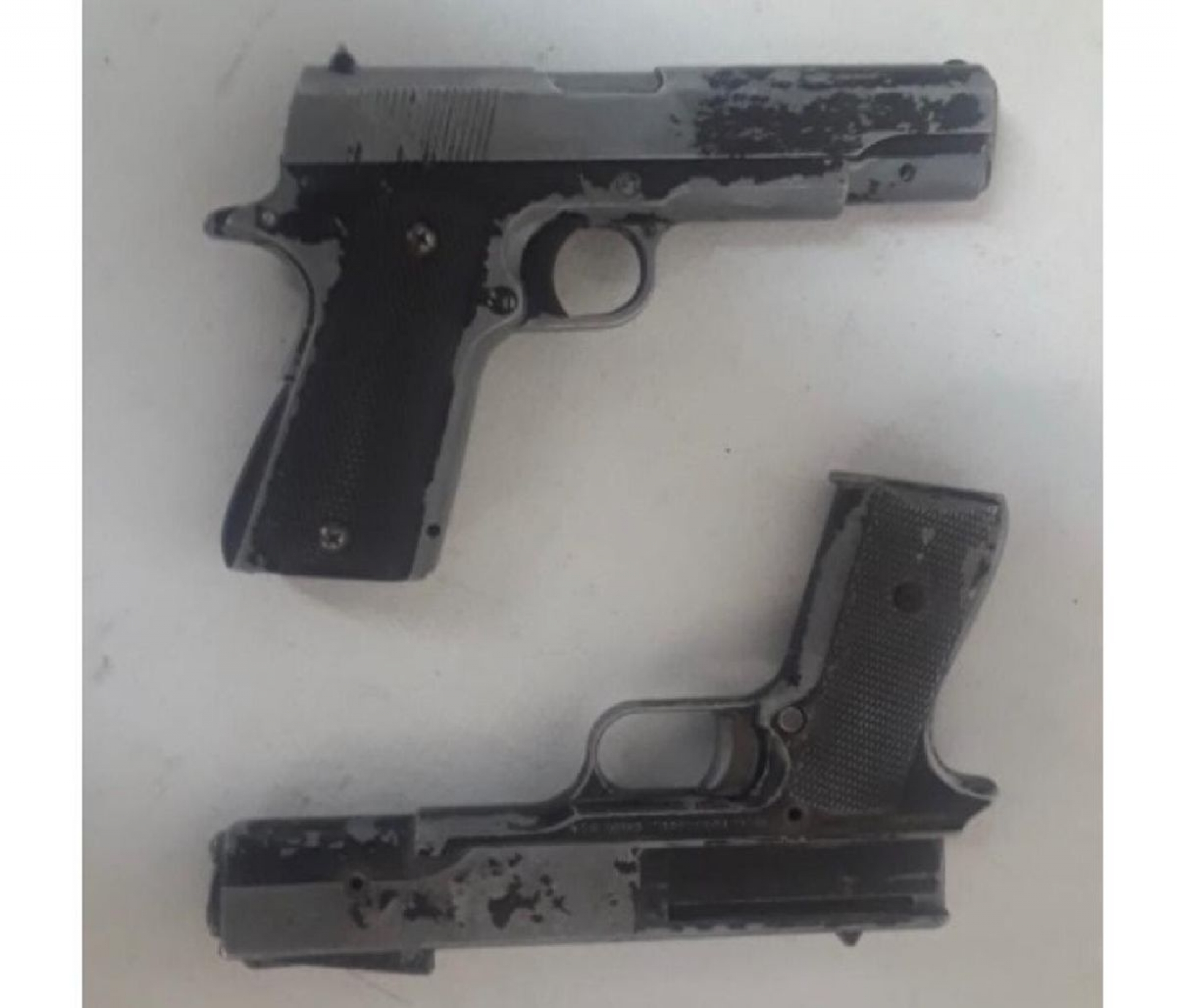 Amenazaron a policías con pistolas de juguete