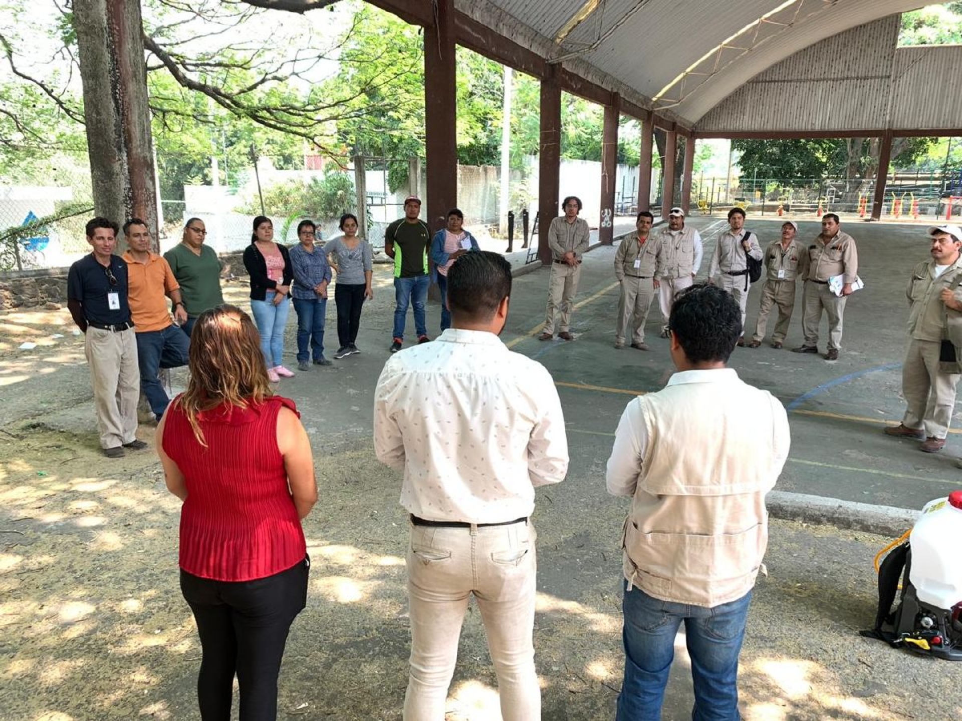 Capacitan a personal de vectores de cara a la temporada de lluvias
