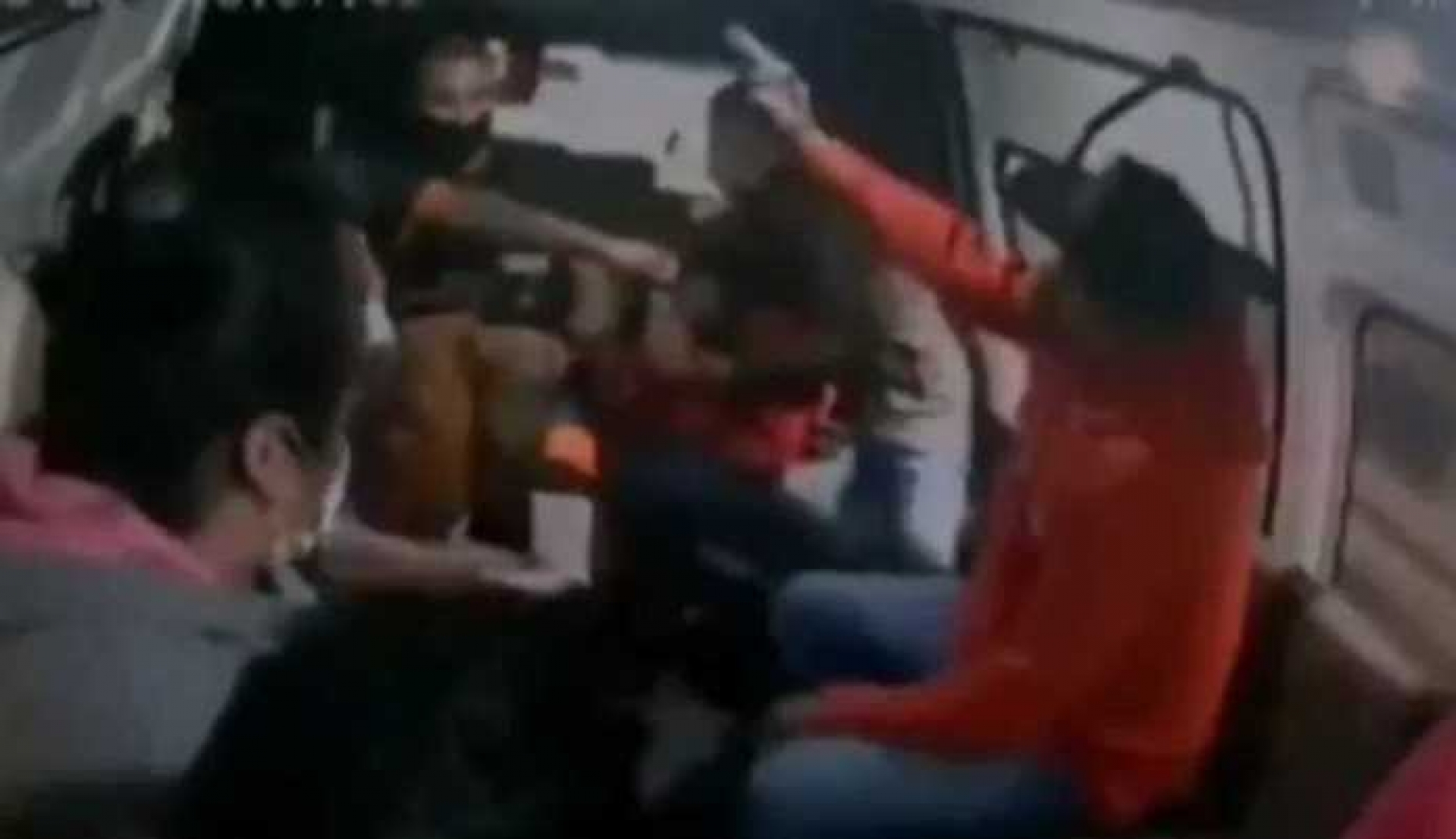 Balean en el estómago a pasajero durante robo a transporte público