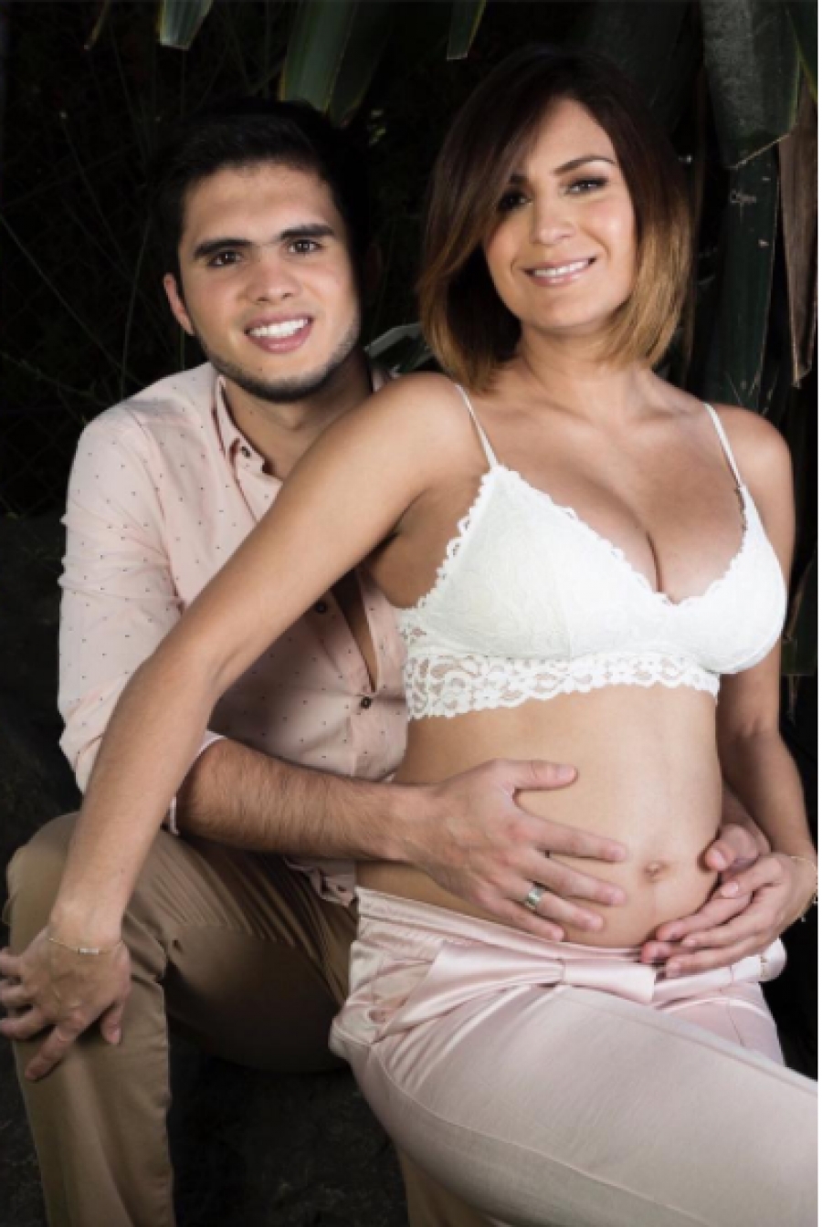 La deportista Paola Espinosa ya es mamá, esta es la primera foto de la pequeña Ivana