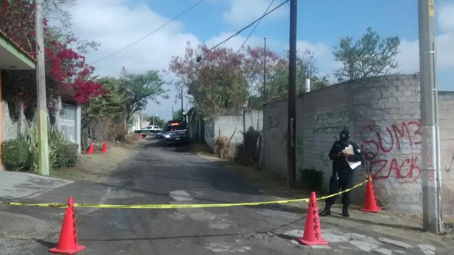 Lo hallaron muerto dentro de una camioneta