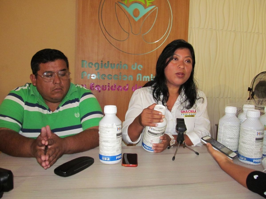 Rechaza regidora haber entregado herbicida caducado