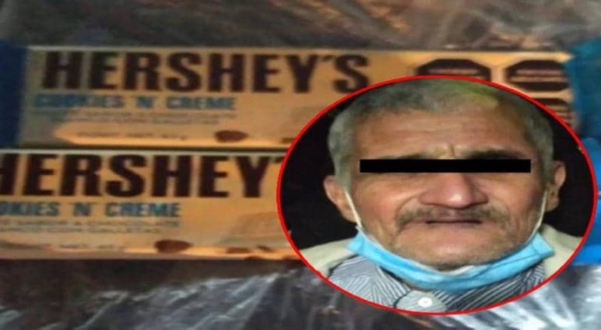 Detienen a abuelito por robar dos barras de chocolate en CDMX